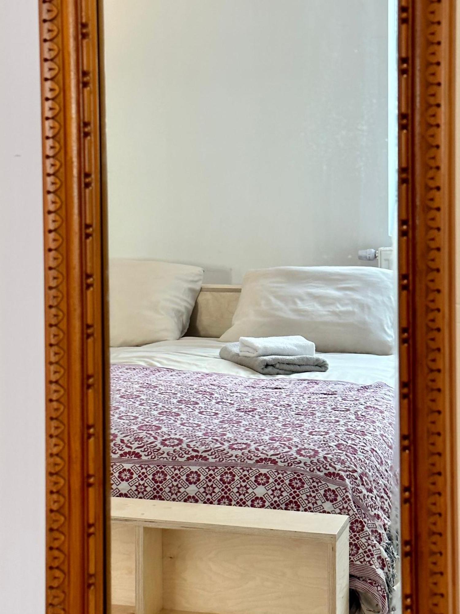 Apartment In Artist's Gallery